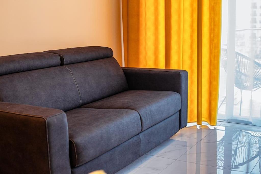 Stylish Seafront Spinola * Saint Julian's
