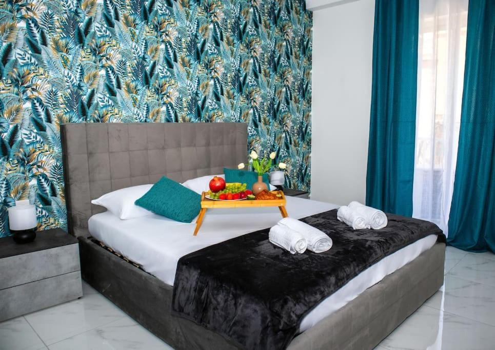 Stylish Seafront Spinola Apartment *