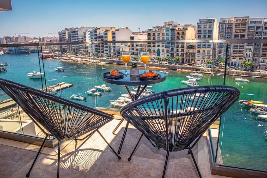 Stylish Seafront Spinola *